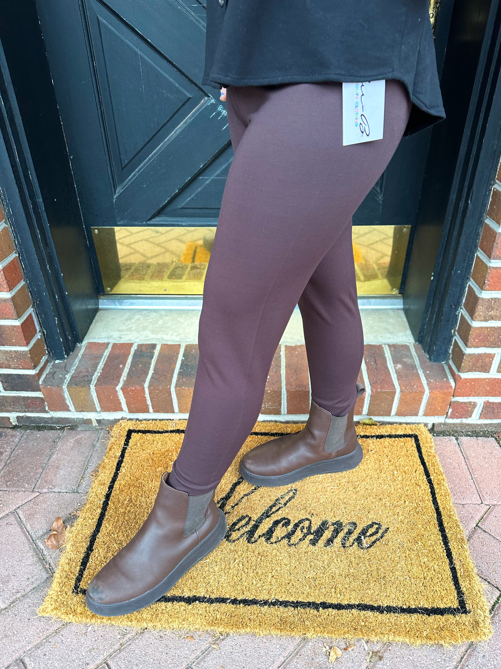 Lulu B Chocolate Brown Classic Capri Leggings L