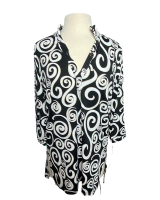 Lulu B Black and White Swirls Button Tunic