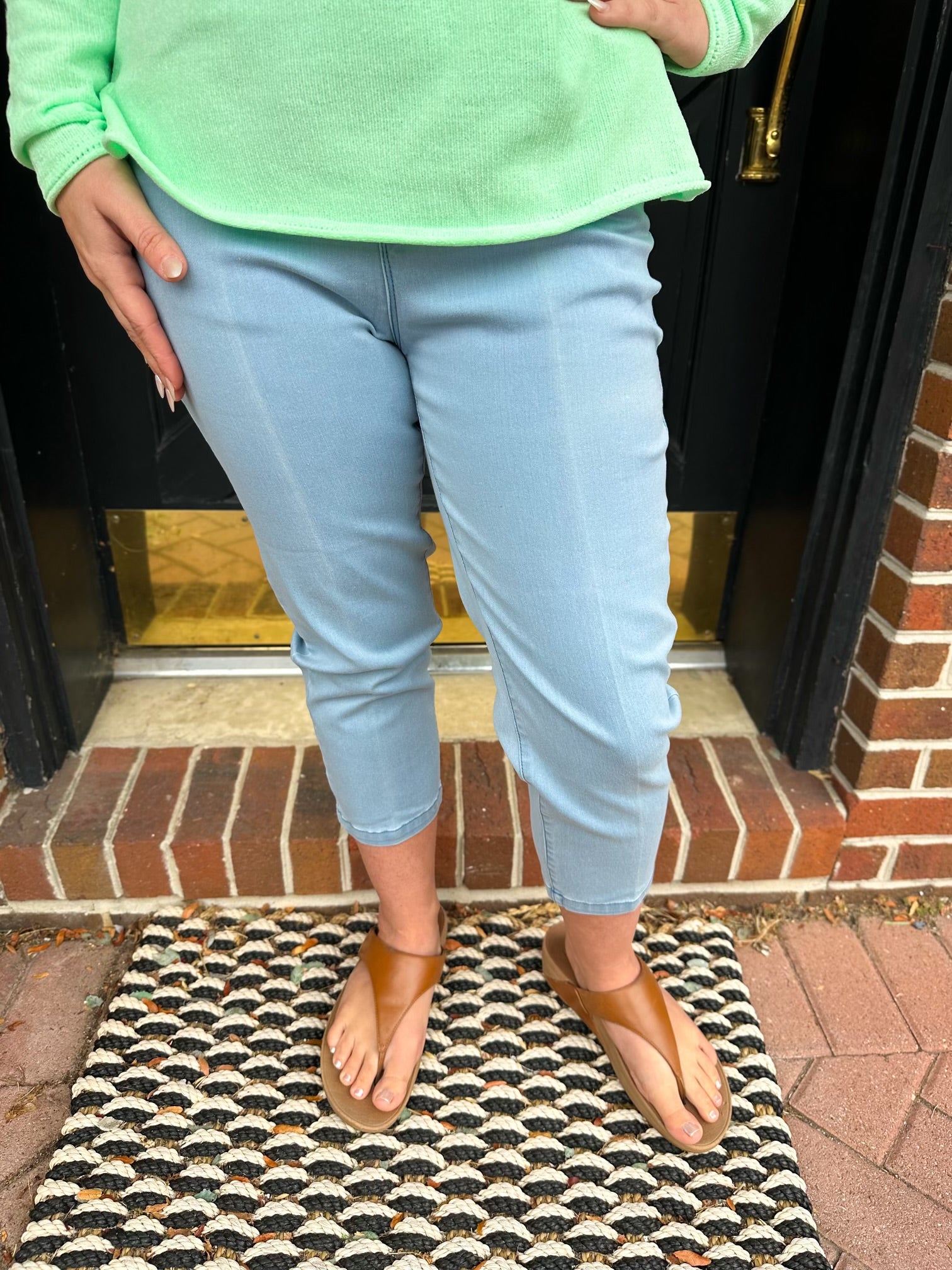 Lulu B Pull On Stretch Jean Capris Blooming Boutique