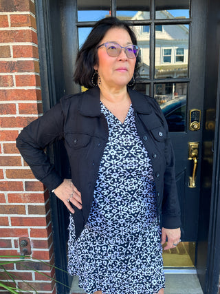 Lulu B Black and White Trellis Sleeveless V-neck Tank