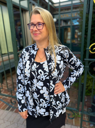 Lulu B Neutral Flower Zip Jacket
