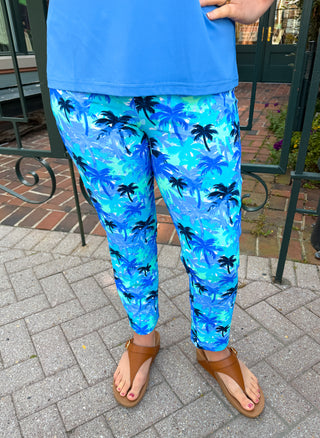 Lulu B Blue Palm Tree Secret Pocket Capri Legging
