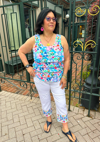 Lulu B White Denim Flower Pull on Jean Capri