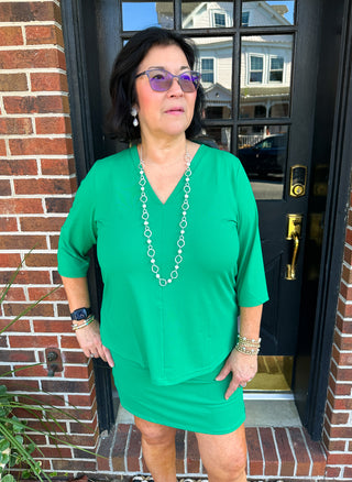 Lulu B Emerald V-Neck 3/4 Sleeve Top