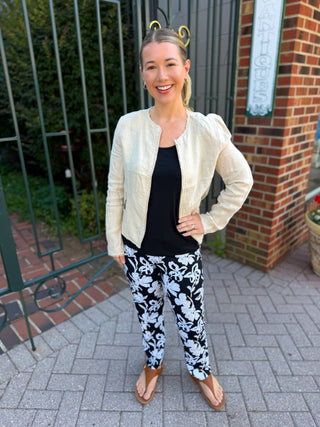 Lulu B Neutral Flower Secret Pocket Capri Leggings