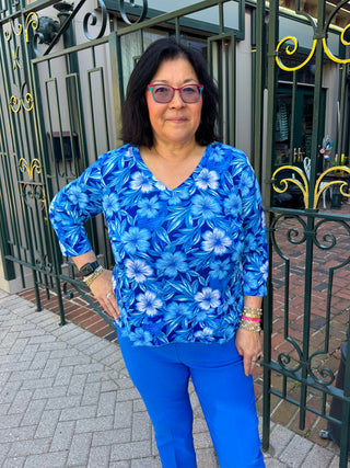 Tango Mango Blue Flower V-Neck Tulip Hem Top