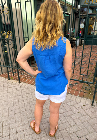 Lulu B White Linen Shorts with Pockets