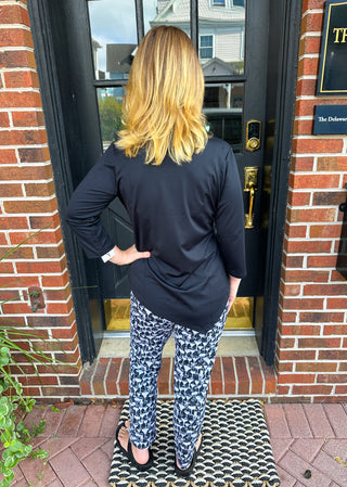 Lulu B Black and White Cocktails Secret Pocket Capri Legging