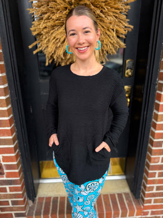 Lulu B Black Waffle Texture 2 Pocket Tunic Sweater