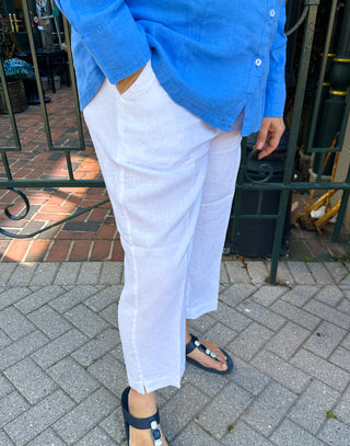 Lulu B White Linen Capris with Pockets