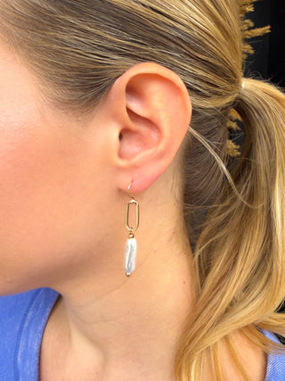 Gold Link and Pearl Drop Earring