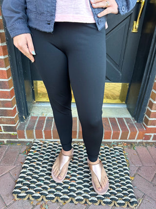 Lulu B Black Island Leggings