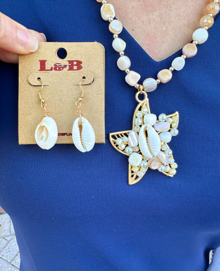 Cream Starfish and Shell Necklace and Earring Set