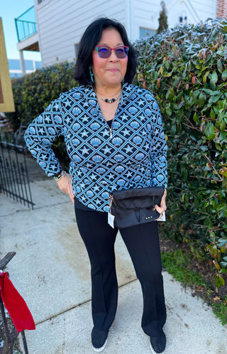 Lulu B Black and Turquoise Shells Quarter Zip Pullover