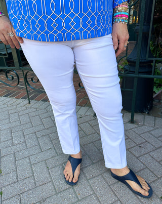 Bangladine by Lulu B White Pull-On Ankle Pant