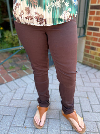 Charlie B Cuffed Hem Twill Jeans in Coffee
