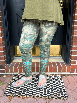 Escape by Habitat Olive Marble Leggings