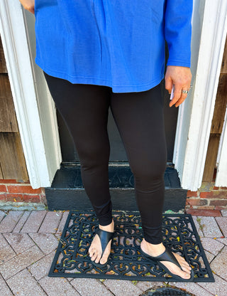 Lulu B Black Island Leggings