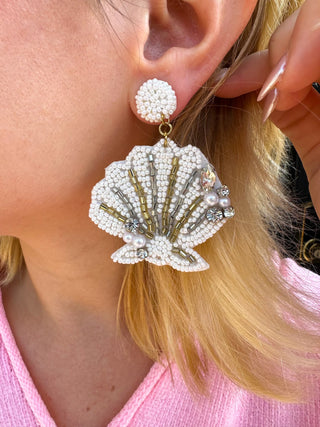 Shell white earrings