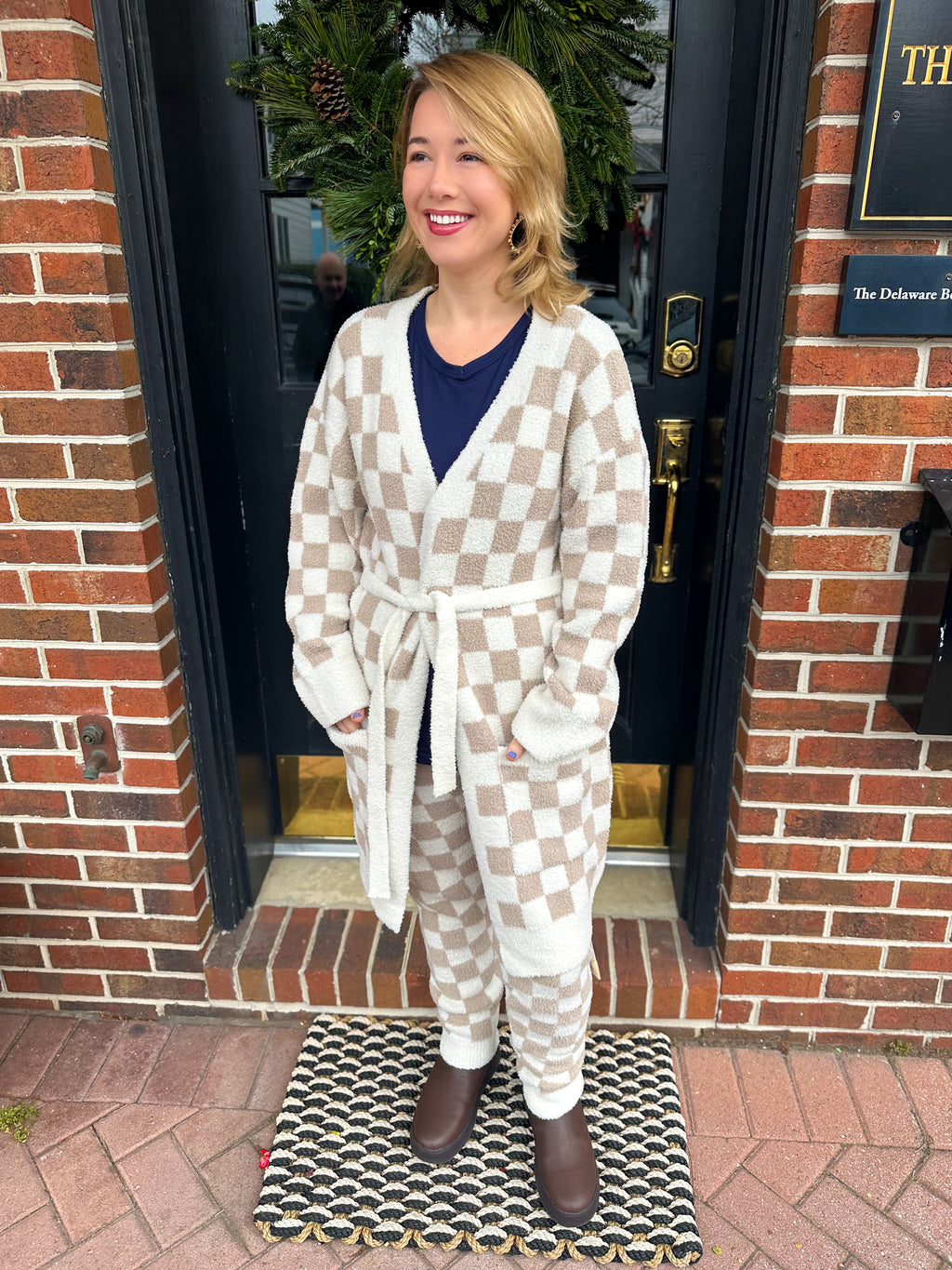 Ultra Soft Beige Checkered Robe with Pockets – Blooming Boutique