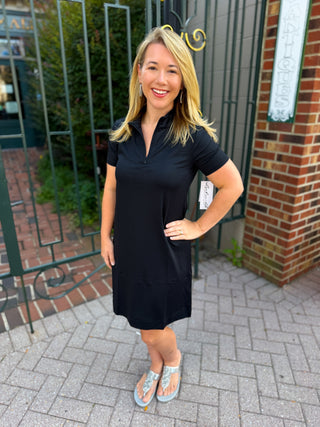 Lulu B Black Short Sleeve Quarter Zip Dress