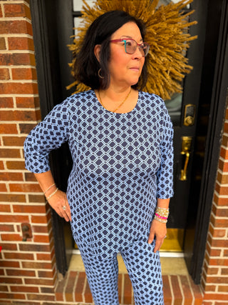 Lulu B Periwinkle and Navy Geometric Link Asymmetrical Scoop Neck Top