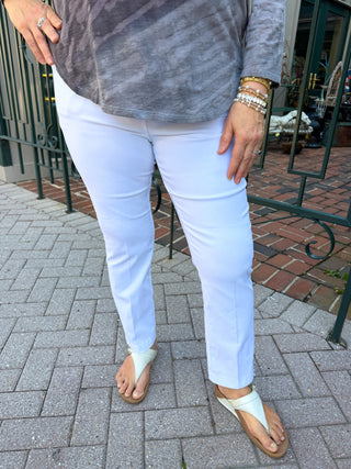 Bangladine by Lulu B White Pull-On Ankle Pant