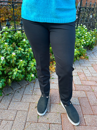 Lulu B Black Ankle Pants