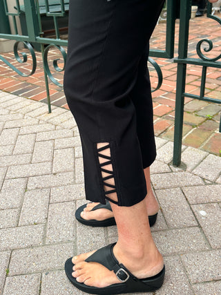 Bangladine by Lulu B Black Pull-On Capri with Side Lattice