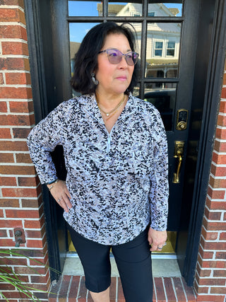 Beachtime by Lulu B Black and Tan Vine Quarter Zip-Up Pull-Over