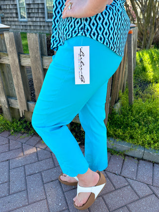 Lulu B Bangladine Clear Turquoise Scallop Capri