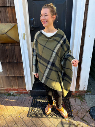 Adela Supersoft Plaid Poncho with Buttons Olive and Black