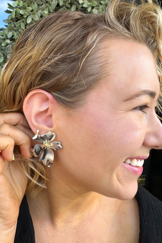 Amanda Blu Silver Oblong Flower Earrings