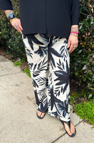 Tango Mango Black and Tan Palm Flowy Pants