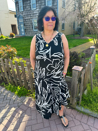 Tango Mango Black Flower Midi Dress Tango Mango Black Flower Midi Dress
