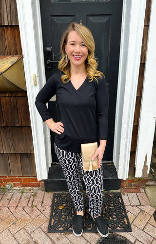 Lulu B Black V-Neck 3/4 Sleeve Top