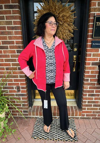 Lulu B Black and White Trellis Sleeveless V-neck Tank