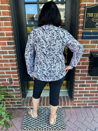 Beachtime by Lulu B Black and Tan Vine Quarter Zip-Up Pull-Over