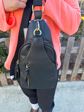 CROSSBODY SLING BAG BLACK