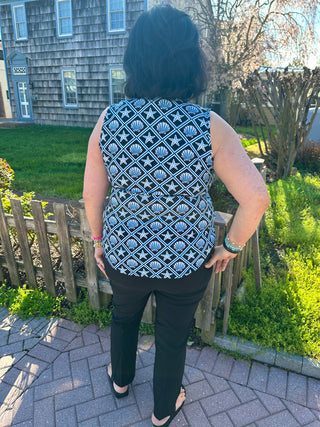 Lulu B Black and Turquoise Shells Sleeveless Keyhole Top