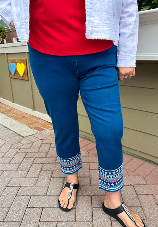 Lulu B Clear Denim Embroidered Stars and Stripes Pull on Jean Capri