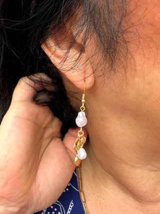 Pearl Dangle Earring