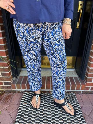 Lulu B Navy and Sand Vine Secret Pocket Capri Legging
