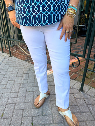 Bangladine by Lulu B White Pull-On Ankle Pant