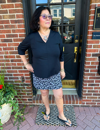 Lulu B Black and White Cocktails Zip Skort