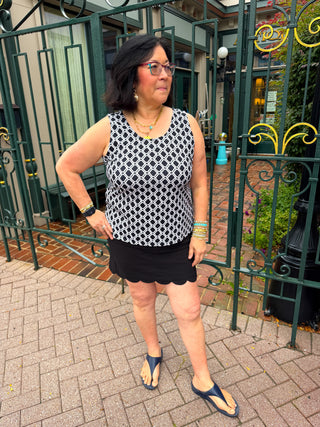 Lulu B Black and Stone Geometric Link UPF 50+ Scoop Neck Tank