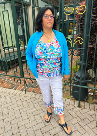Lulu B White Denim Flower Pull on Jean Capri