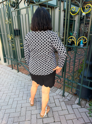 Lulu B Black and Stone Geometric Link Quarter Zip Pullover