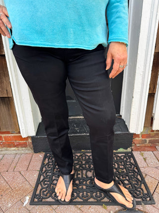 Lulu B Pull-On Black Stretch Jeans