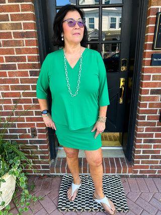 Lulu B Emerald V-Neck 3/4 Sleeve Top